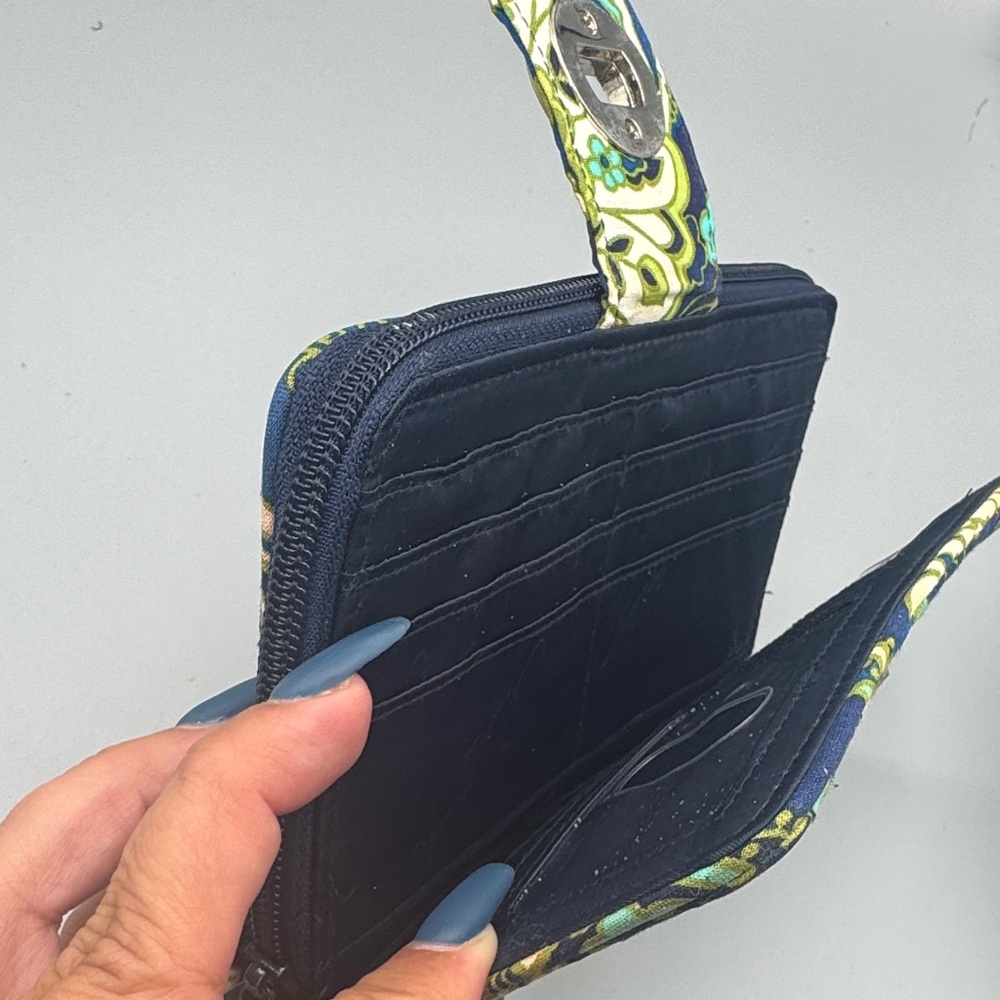 Vera Bradley Green Blue Paisley Quilted Zip Wallet Organizer - Picture 3 of 8